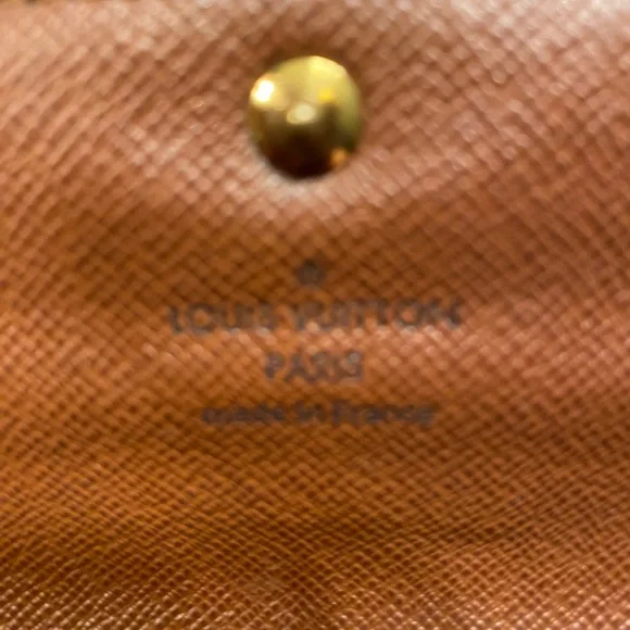 LV Dark Brown Monogram Sara Wallet with gold tone hardware. Excellent condition - Picture 5 of 7